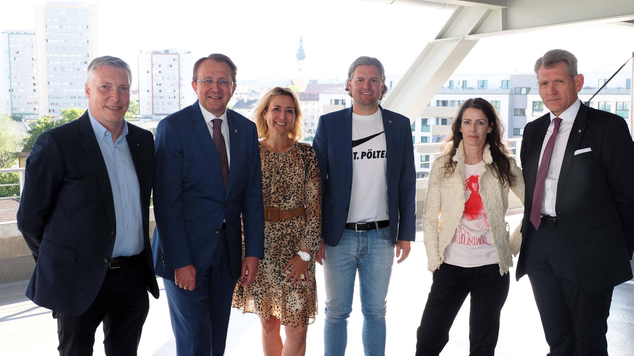 (c) Rlebnisreich